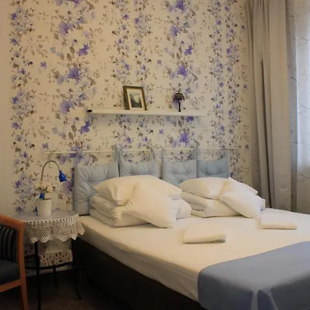 Homestay Kolorowa Guest *