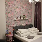 Kolorowa Guest Homestay Warsaw